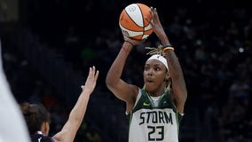 Nneka Ogwumike scores 17, Seattle Storm spoil Diana Taurasi's night with 89-70 win over Mercury