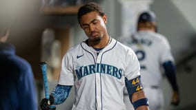 Mistakes cost Seattle Mariners chance to make up ground in playoff race